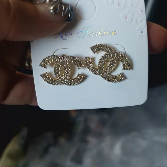 Gold Crystal Stud Earrings - Picture 1 of 3